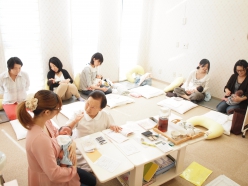 すくすくサロン